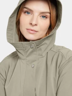 New Naomi Parka Kevättakit